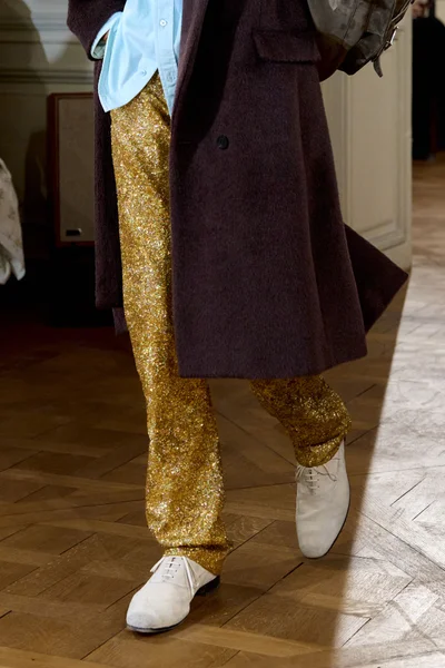 Look 28